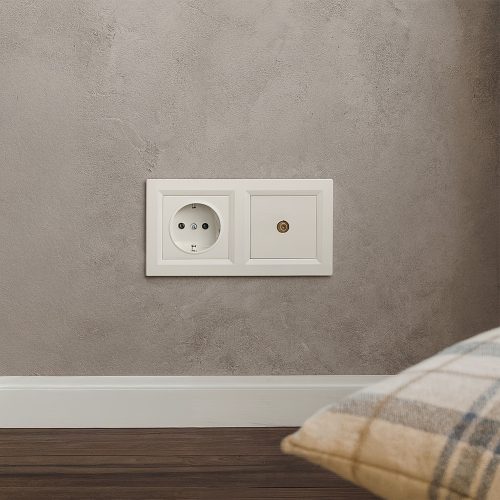 Nova dugalj TV csatlakozóval fehér kerettel