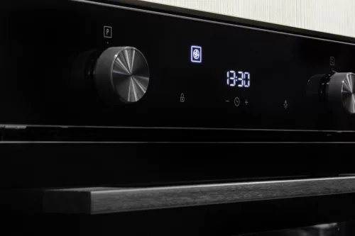 Kluge beépíthető multifonkciós fekete sütő, 75L