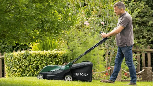 BOSCH 06008B9F02 AdvancedRotak 36V-40-650 Akkus fűnyíró (2x4.0Ah)