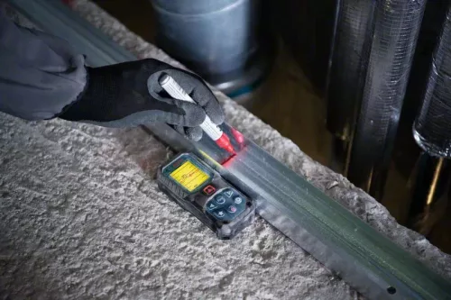 BOSCH 0601072S00 GLM 50-22 Lézeres távolságmérő + 2 db 1,5 V-os LR6 (AA)