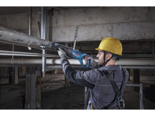 BOSCH Szablyafűrész GSA 12-30 kofferben + 2 db szablyafűrészlap / 1250 W