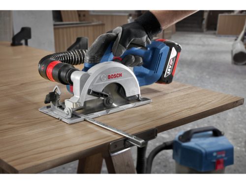 BOSCH Akkus körfűrész 140 mm GKS 18V-51 lágy indítású (akku és töltő nélkül)