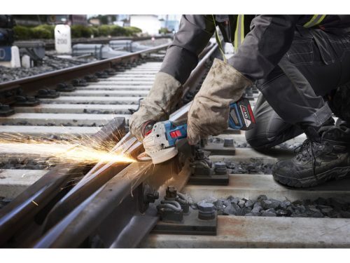 BOSCH Akkus sarokcsiszoló 125 mm GWS 18V-11 (akku és töltő nélkül)