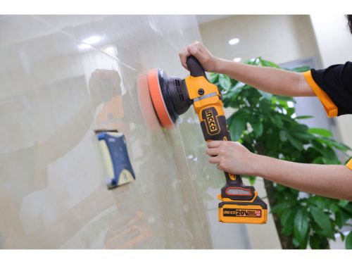 INGCO Akkus polírozó 150 mm szénkefe nélküli 20 V (akku és töltő nélkül)