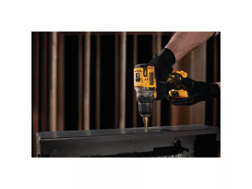 DEWALT Akkus fúrócsavarozó 12 V szénkefe nélküli (2 x 2,0 Ah akku + töltő) DCD701D2
