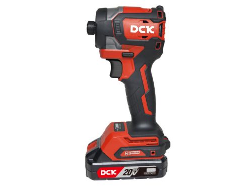 DCK Akkus ütvecsavarozó 1/4" 208 Nm szénkefe nélküli 20 V (2 x 4,0 Ah akku + töltő)