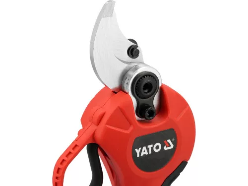 YATO Akkus metszőolló szénkefementes 30 mm 18 V ( 2 Ah akksival és töltővel )