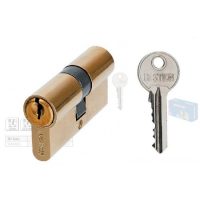 Szimmetrikus cilbetétek