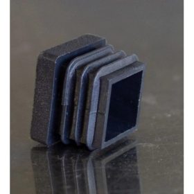 ZÁRÓDUGÓ MŰA.20X20 ZÁRTSZ.FEKETE /100db