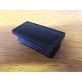 ZÁRÓDUGÓ MŰA.ZÁRTSZ.30X60 FEKETE /50 DB 