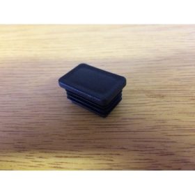 ZÁRÓDUGÓ MŰA.ZÁRTSZ.30X20 RECÉS FEKETE/50 DB 