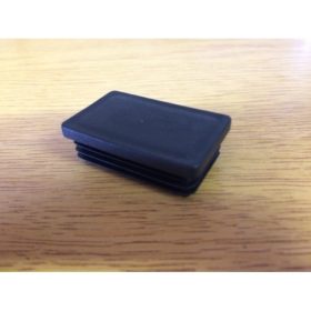 ZÁRÓDUGÓ MŰA.ZÁRTSZ.30X50 RECÉS  FEKETE/50 DB 