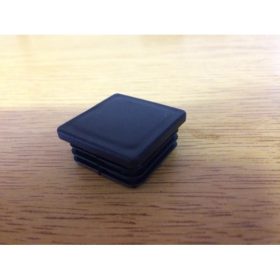 ZÁRÓDUGÓ MŰA.ZÁRTSZ.35X35 RECÉS FEKETE/50 DB 