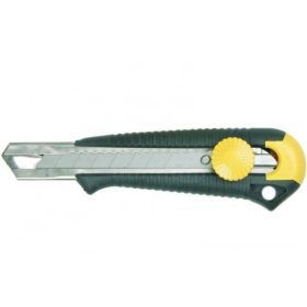 PVC KÉS STANLEY 010418 18 MM TEKERŐS