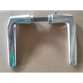 AJTÓKILINCS 410/F1 NY/10 PÁR