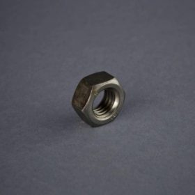 ANYA M 16 NYERS 8 MIN/100 db 